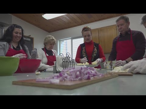 Food ambassadors at the Oregon Food Bank help cook comfort food for Ukranian refugees 2 food ambassadors at the oregon f