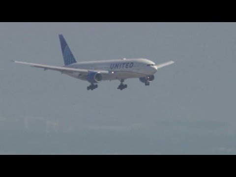 united jet loses tire shortly af