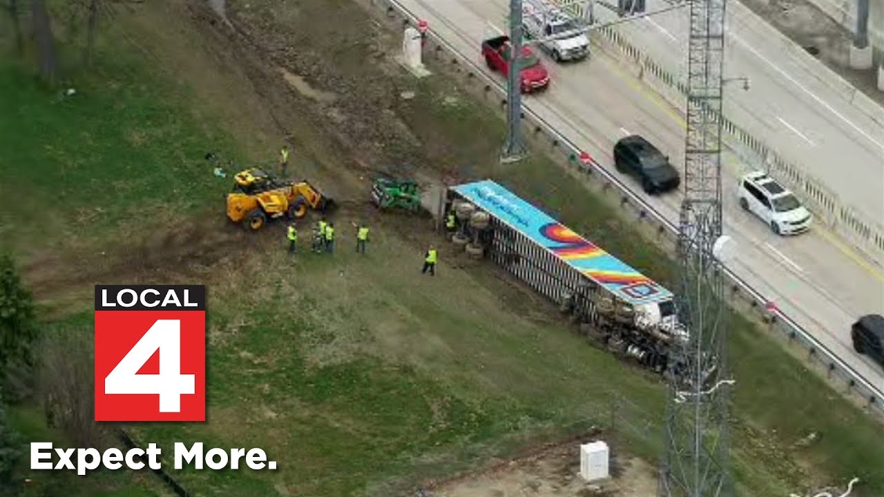 Crash closes EB I-96 at Beck Road in Oakland County for semi truck removal 2 crash closes eb i 96 at beck roa