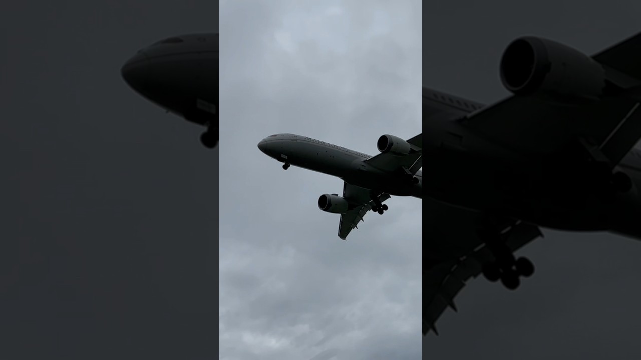 loud united airlines b787 landin