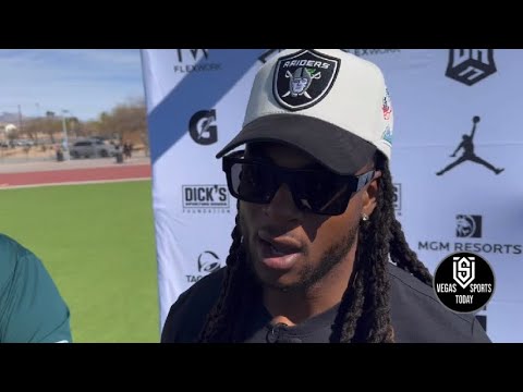 RAIDERS’ STAR WR DAVANTE ADAMS SPEAKS ON ANTONIO PIERCE’S LEADERSHIP AT HIS YOUTH FOOTBALL CAMP 1 raiders star wr davante adams sp