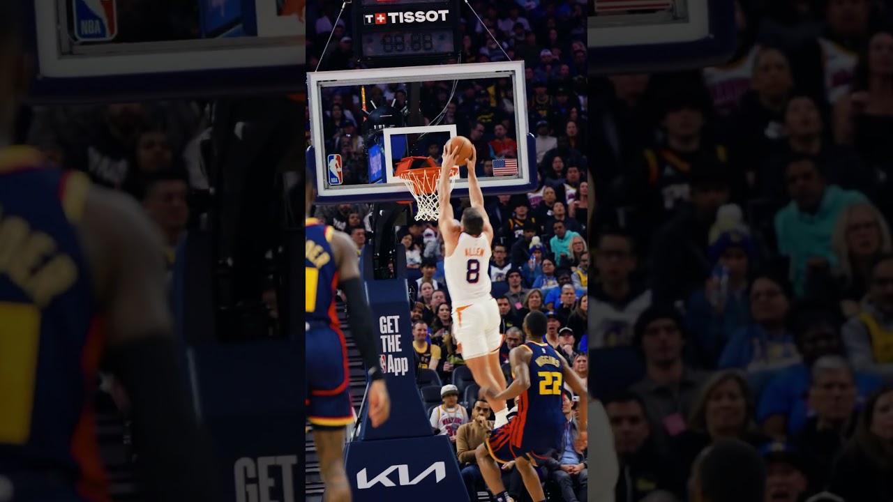 Grayson must've heard there's a dunk contest coming to San Francisco in a few weeks 👀 #shorts 2 grayson mustve heard theres a du
