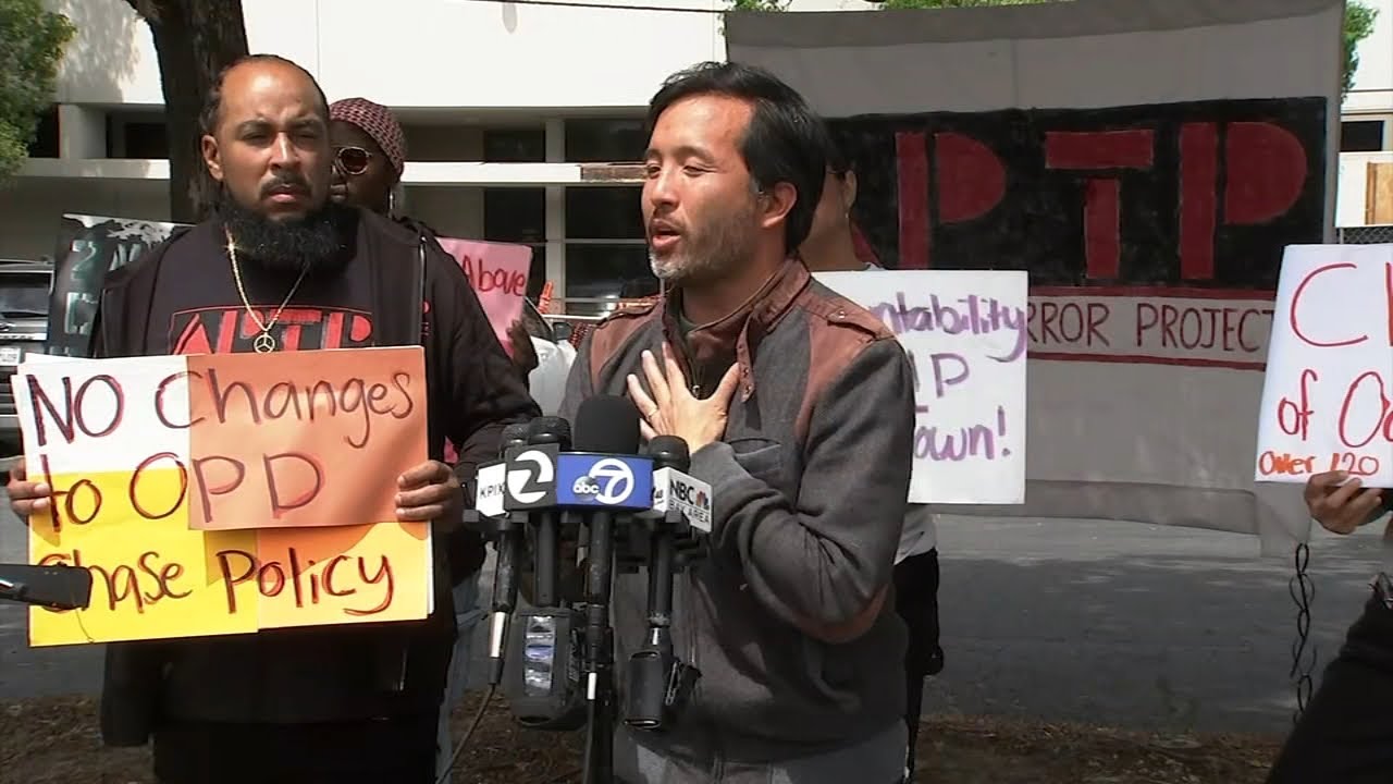 Activists rally against loosening Oakland police pursuit policies 2 activists rally against loosenin