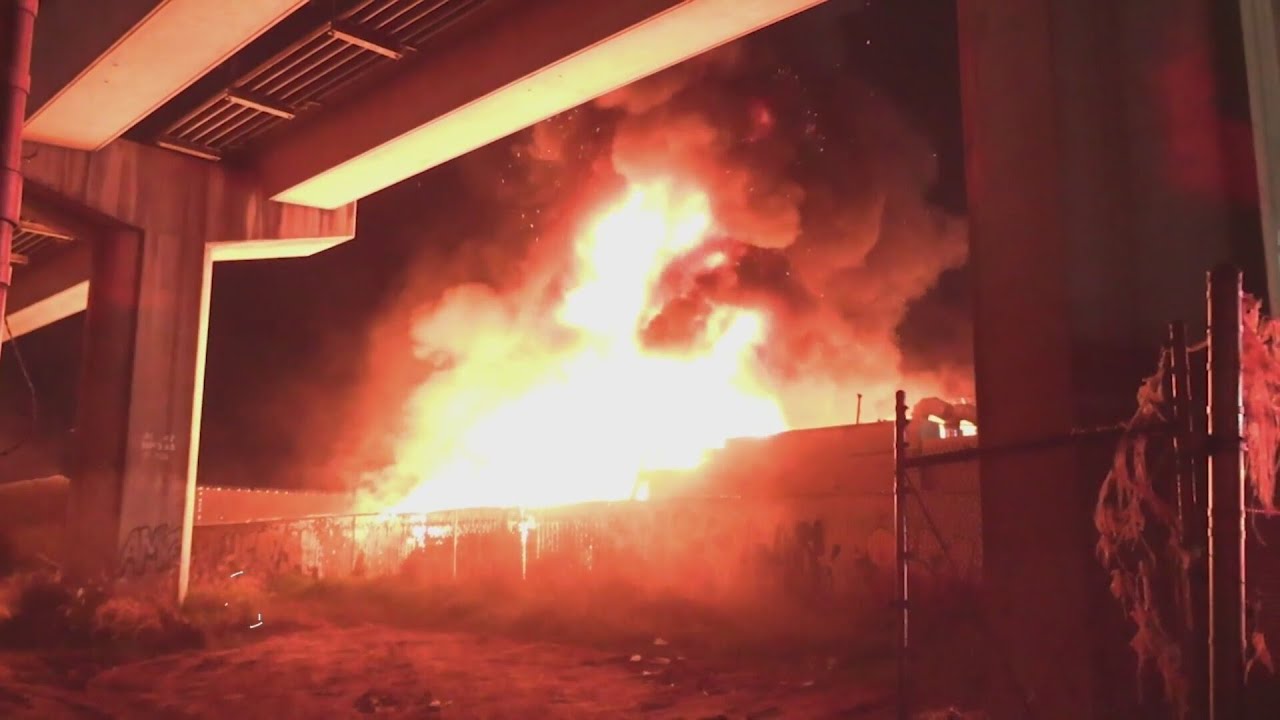 Fire at Oakland cannabis facility under investigation 2 fire at oakland cannabis facilit