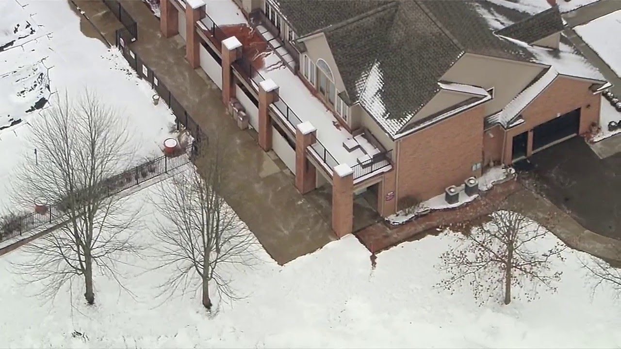 novi police scene officers respo