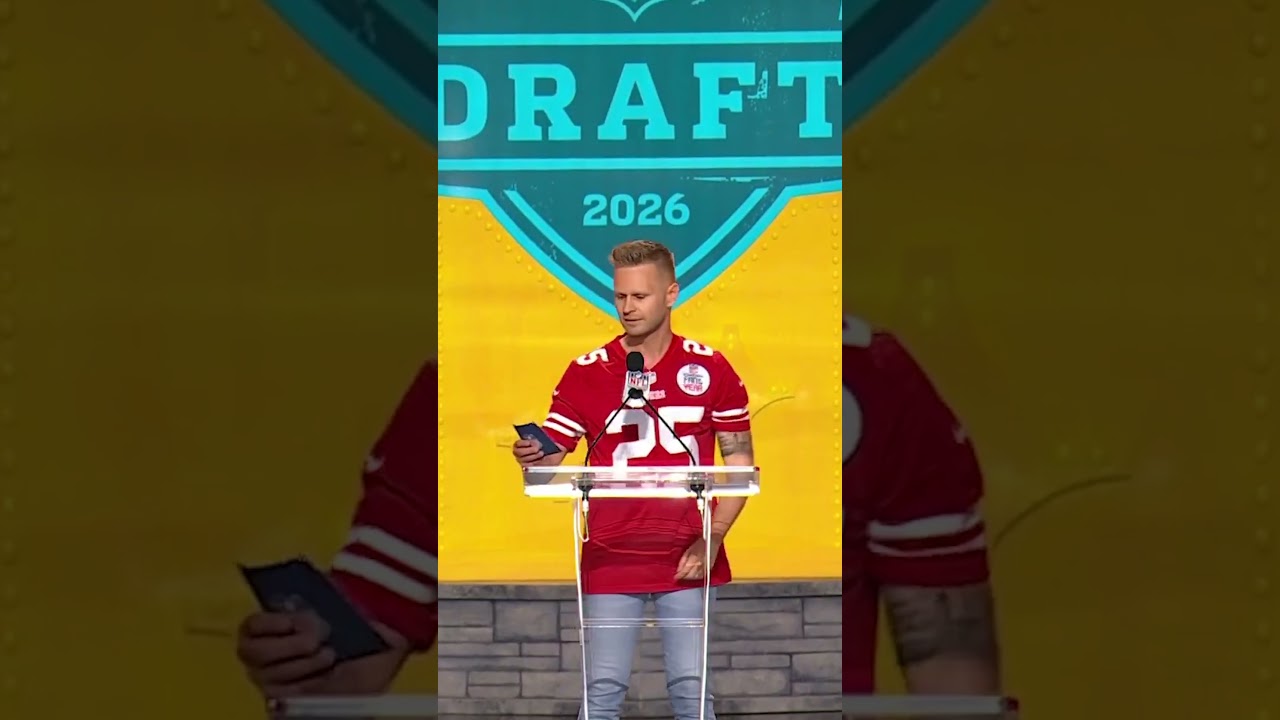 Our International Fan of the Year announces the newest member of the Niners 🙌 #nfl #germany #49ers 2 our international fan of the yea
