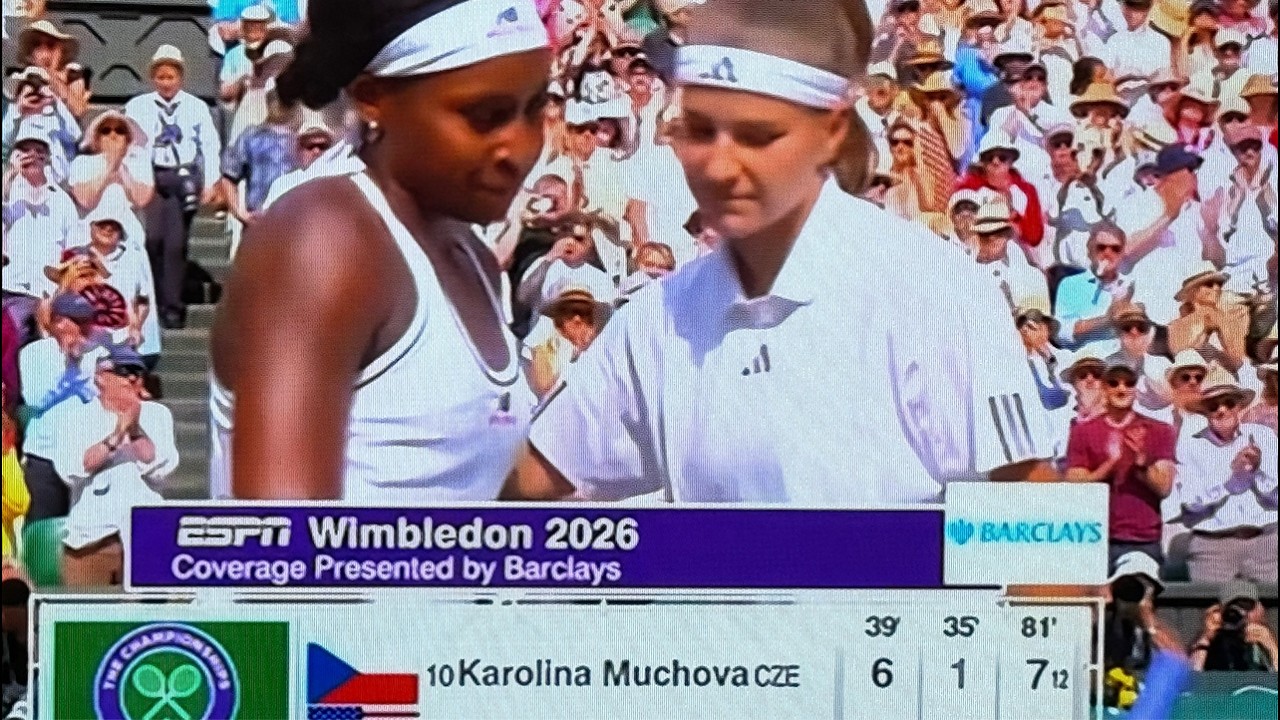 Coco Gauff Gives Karolina Muchova Gifts Hitting Easy Balls Back To Her, Loses 2026 Wimbledon Semi 2 coco gauff gives karolina muchov