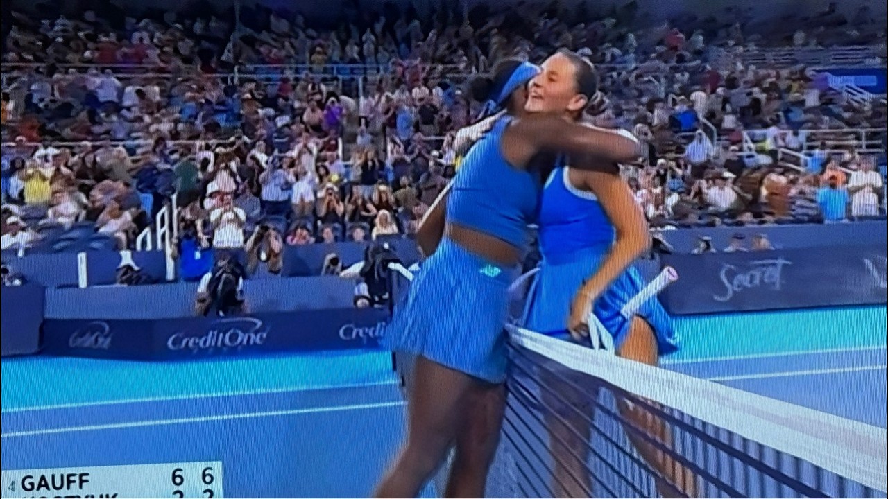 Coco Gauff Beats Marta Kostyuk 6-2,6-2 In Cincinnati Tennis Tournament Faces Sara Bejlek 1 coco gauff beats marta kostyuk 6