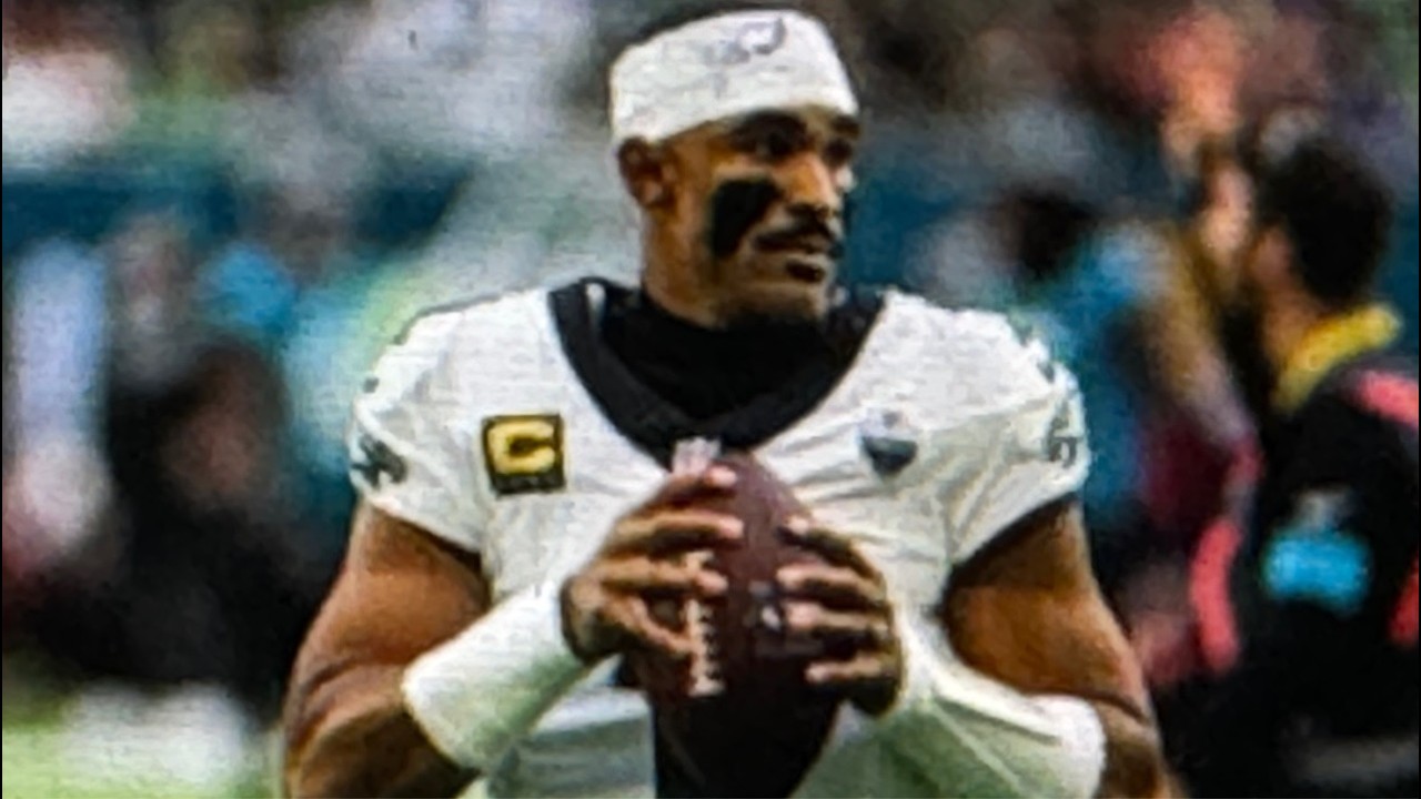 jalen hurtz blod clot eagles trainers should have avoided letting him travel to london so why do it
