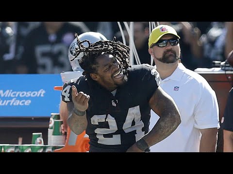 Marshawn Lynch Dancing Fires Up Oakland Coliseum, Raiders; Pissed Off NY Jets 2 marshawn lynch dancing fires up
